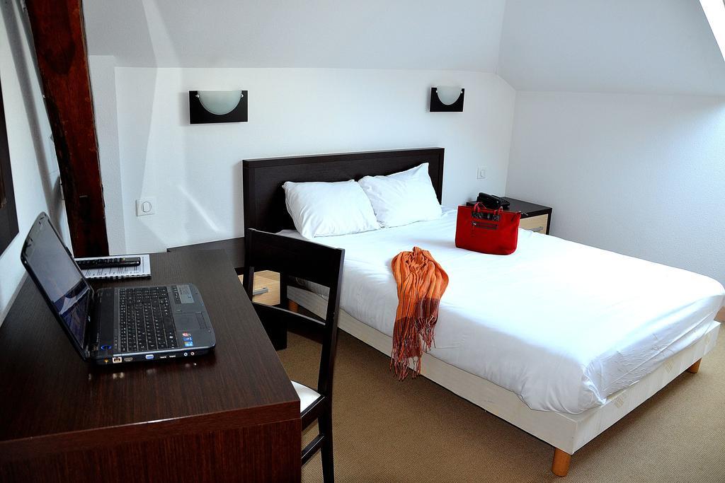Hotel Les Benedictins Лимож Стая снимка